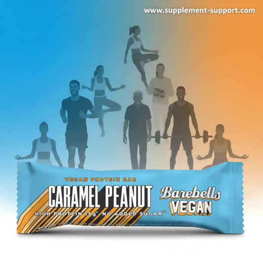 Barebells Vegan Protein Bar in der Sorte Caramel Peanut vor sportlichen Silhouetten