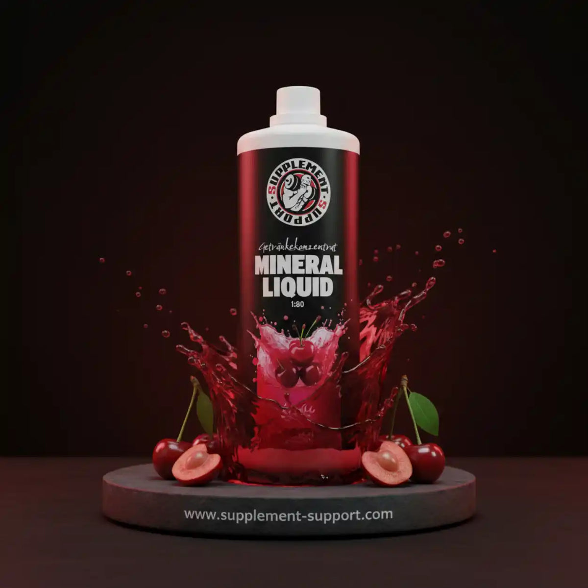 Supplement Support Mineral Liquid Getränkekonzentrat mit Kirschen und Spritzern auf grauem Sockel