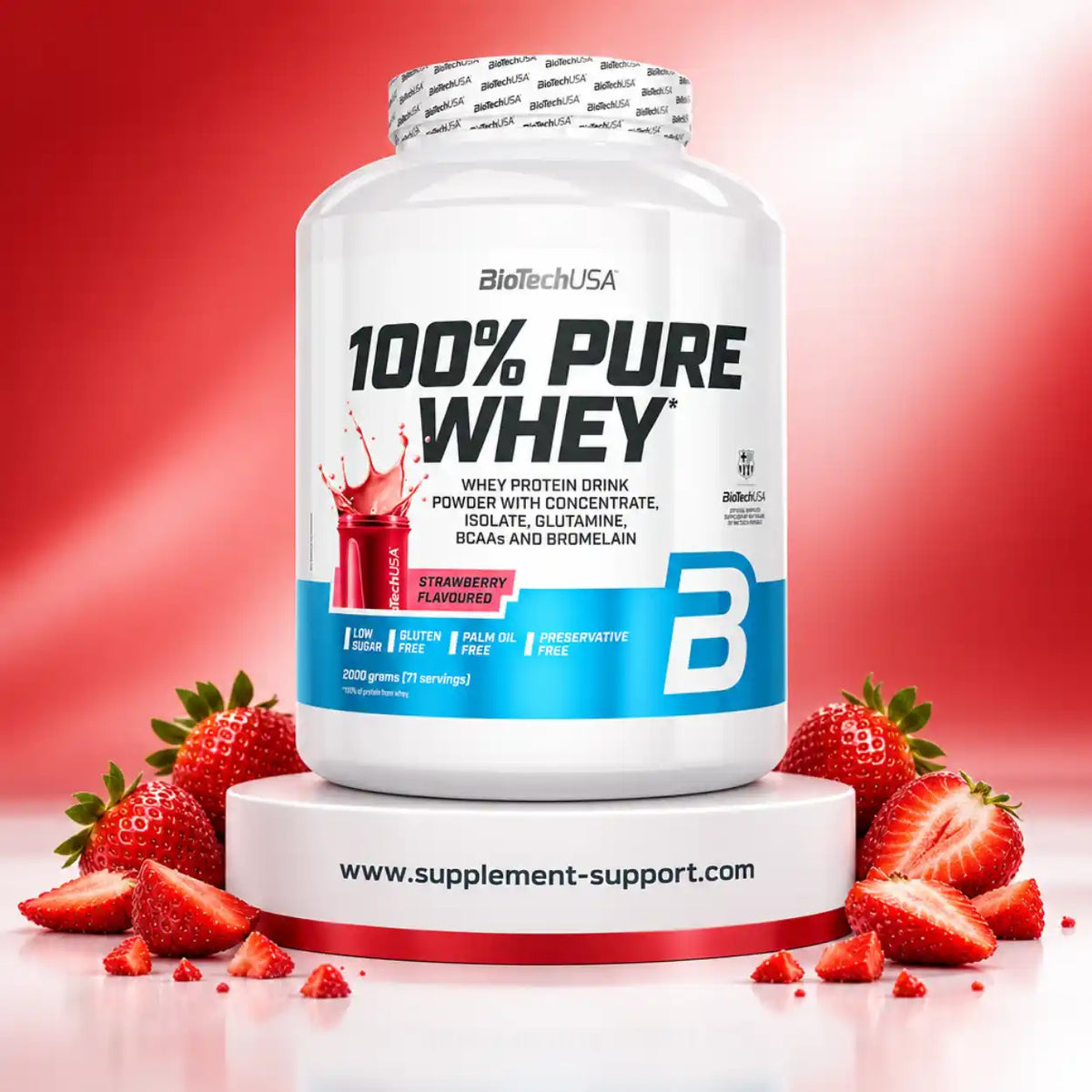 BioTech USA 100% Pure Whey Proteinpulver, Erdbeergeschmack, 2000g Dose mit frischen Erdbeeren.