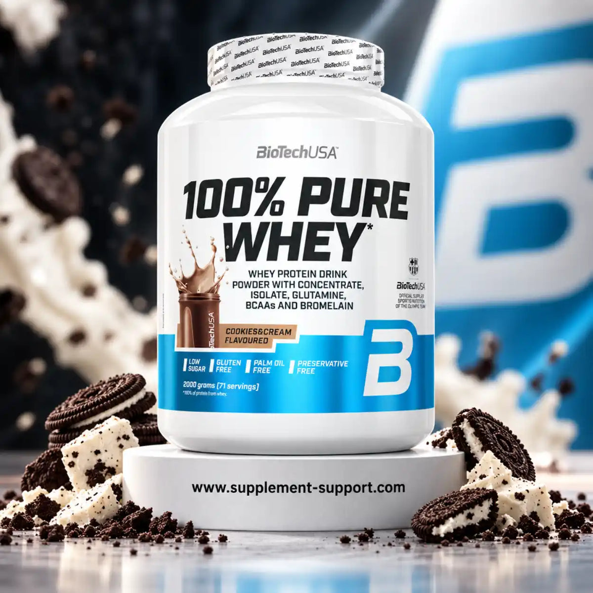 BioTech USA 100% Pure Whey Proteinpulver in Cookies & Cream Geschmack mit Keksen