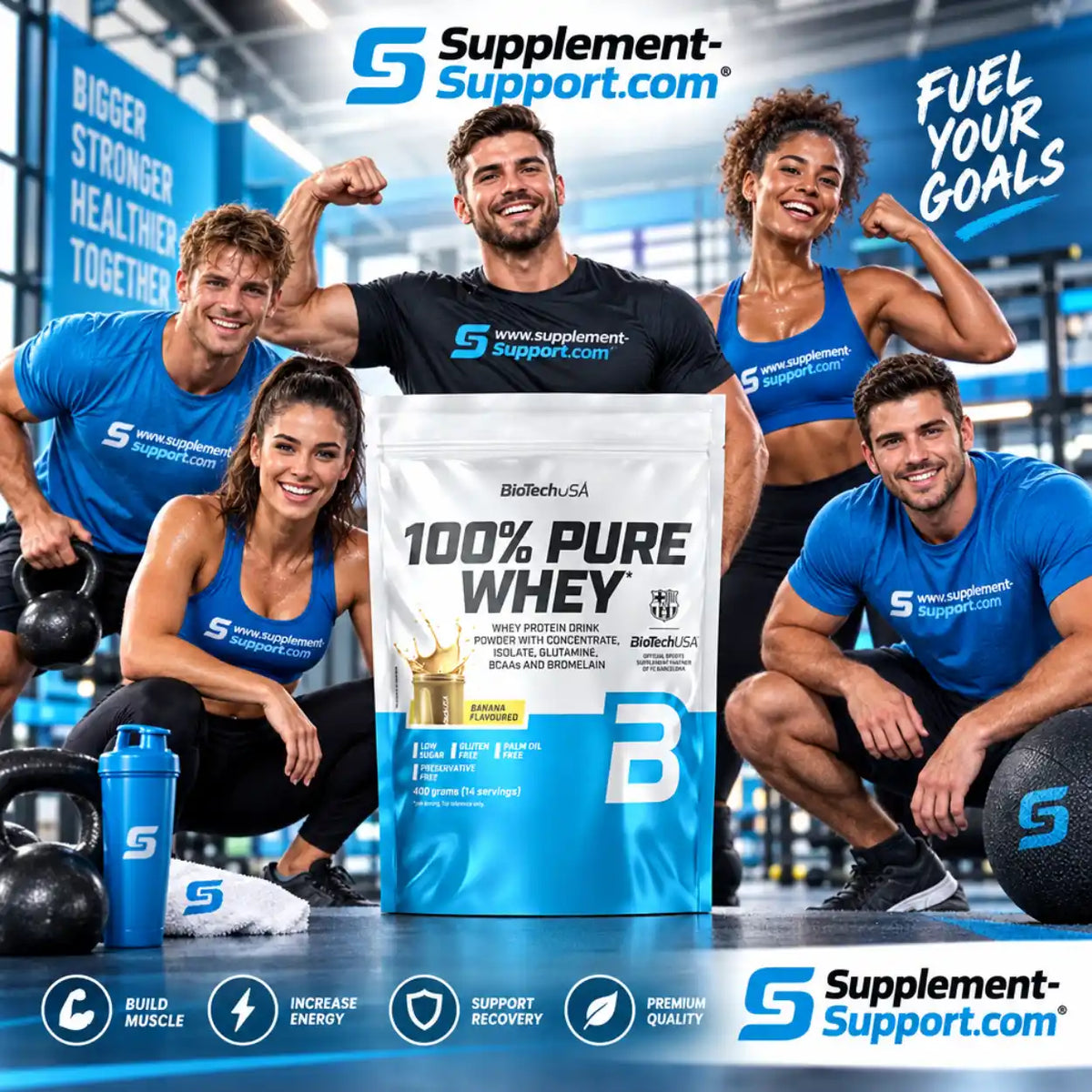 BioTech USA 100% Pure Whey Proteinpulver Banane vor sportlichen Menschen im Fitnessstudio.