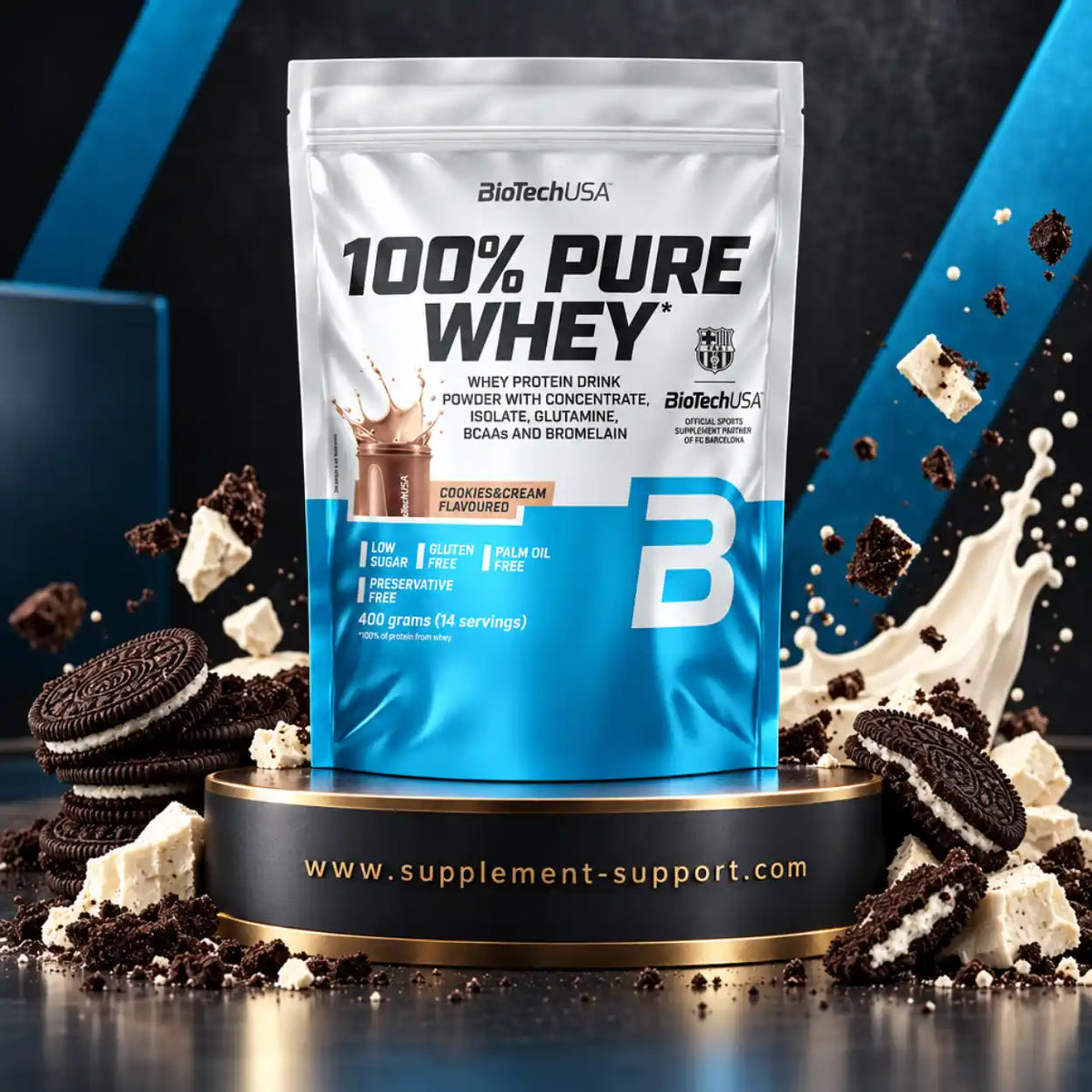 BioTech USA 100% Pure Whey Protein Pulver Cookies & Cream Geschmack, 400g Packung mit Keksen.
