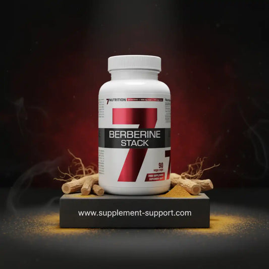 Berberine Stack Nahrungsergänzungskapseln auf einem schwarzen Podest mit Kurkuma-Wurzeln