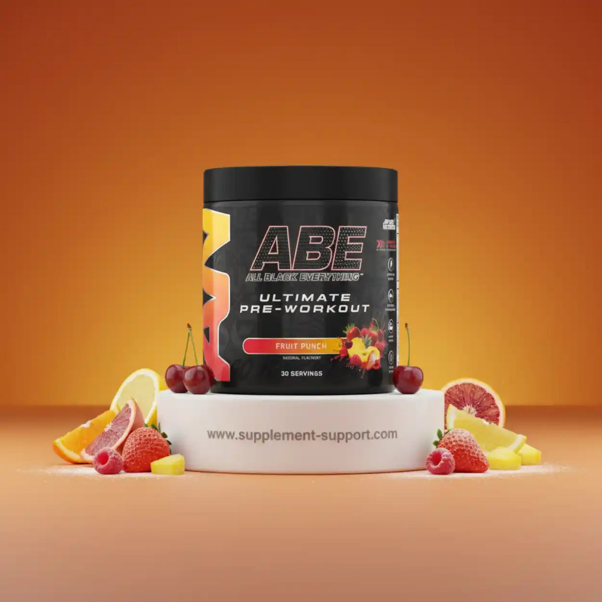 Applied Nutrition A.B.E. Ultimate Pre-Workout Booster in Fruit Punch Geschmack mit Früchten.
