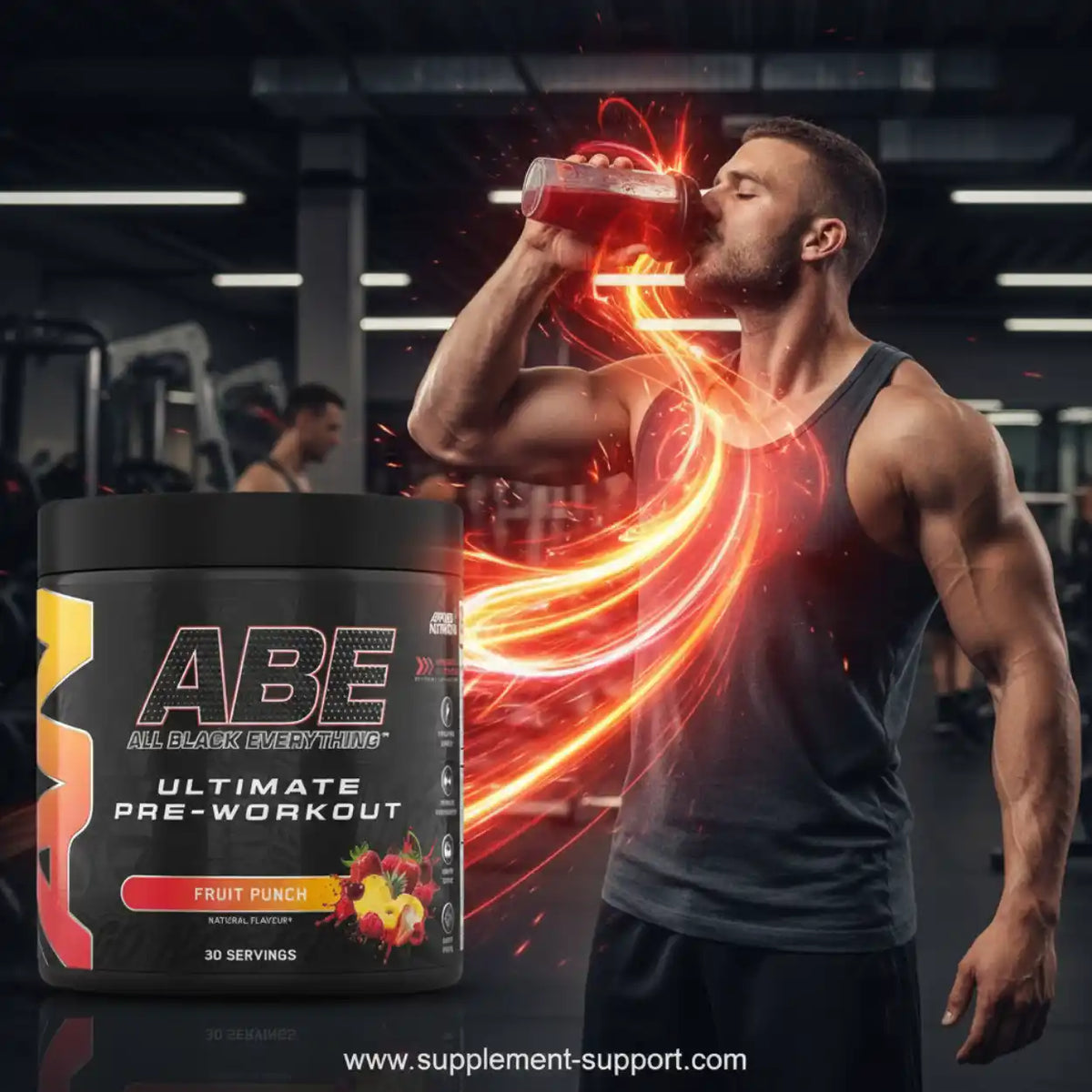 Muskulöser Mann trinkt aus einem Shaker neben einer Dose Applied Nutrition A.B.E. Pre-Workout.