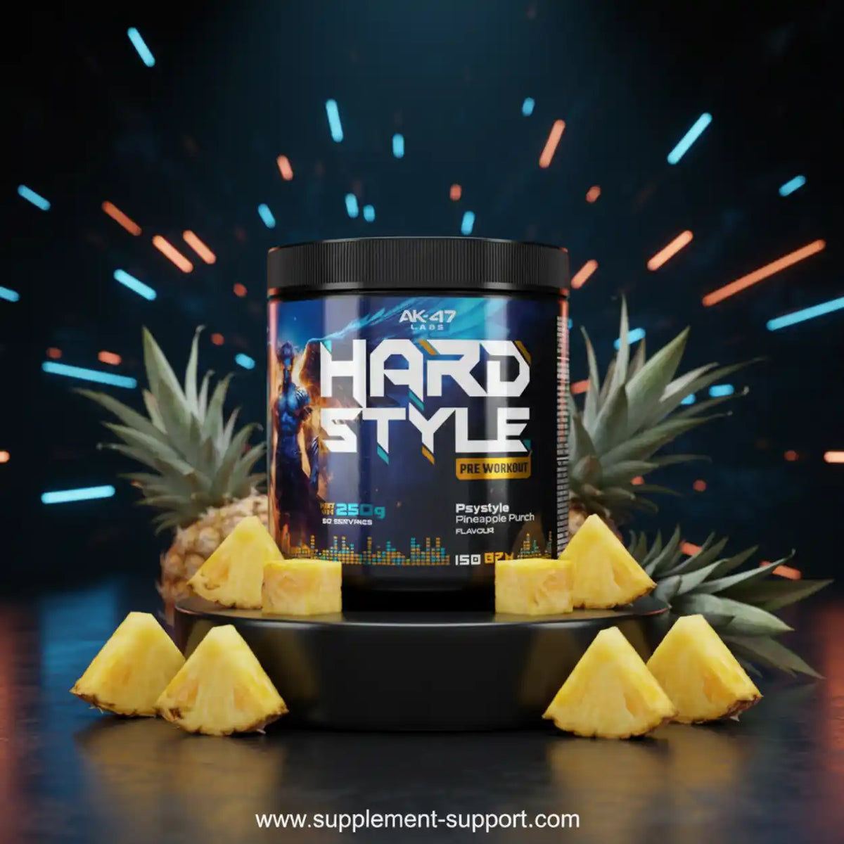 AK-47 Hard Style Pre-Workout Supplement in Pineapple Punch Geschmack mit Ananasstücken.