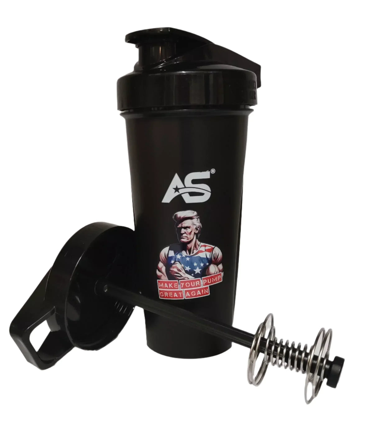 Schwarzer Protein-Shaker mit AS-Logo, Grafik und Hand-Griff-Trainer auf weißem Hintergrund