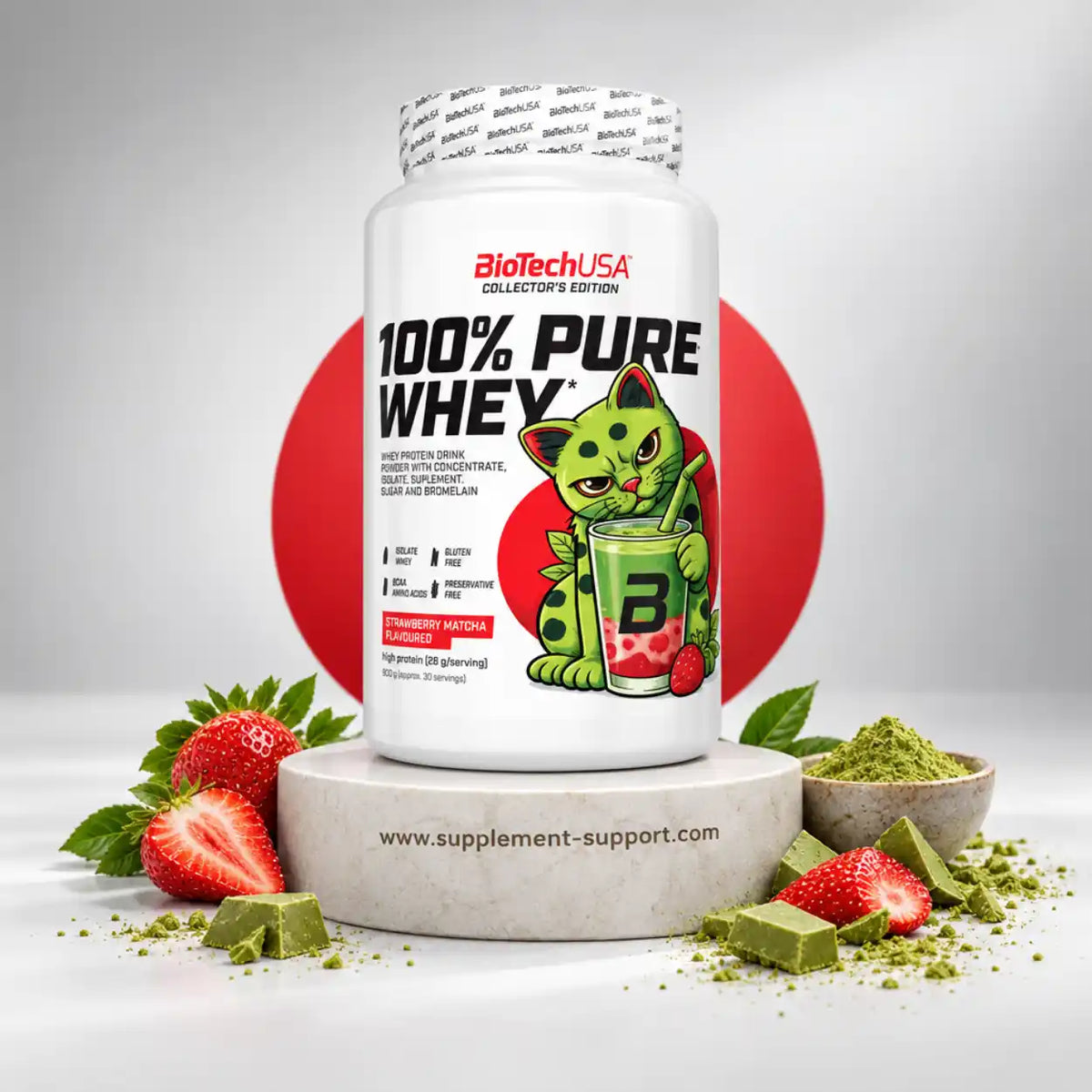 BioTech USA 100% Pure Whey Protein in Strawberry Matcha Geschmack mit Erdbeeren und Matcha-Pulver