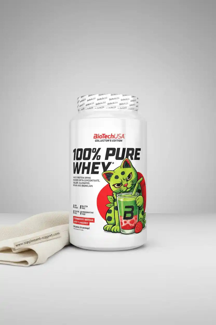 BioTechUSA 100% Pure Whey Protein mit grüner Katze, Erdbeere & Matcha, glutenfrei, für Fitness & Sport