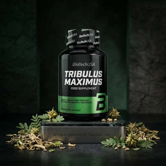 BioTech USA Tribulus Maximus Nahrungsergänzungsmittel Dose auf metallischem Podest mit Pflanzen