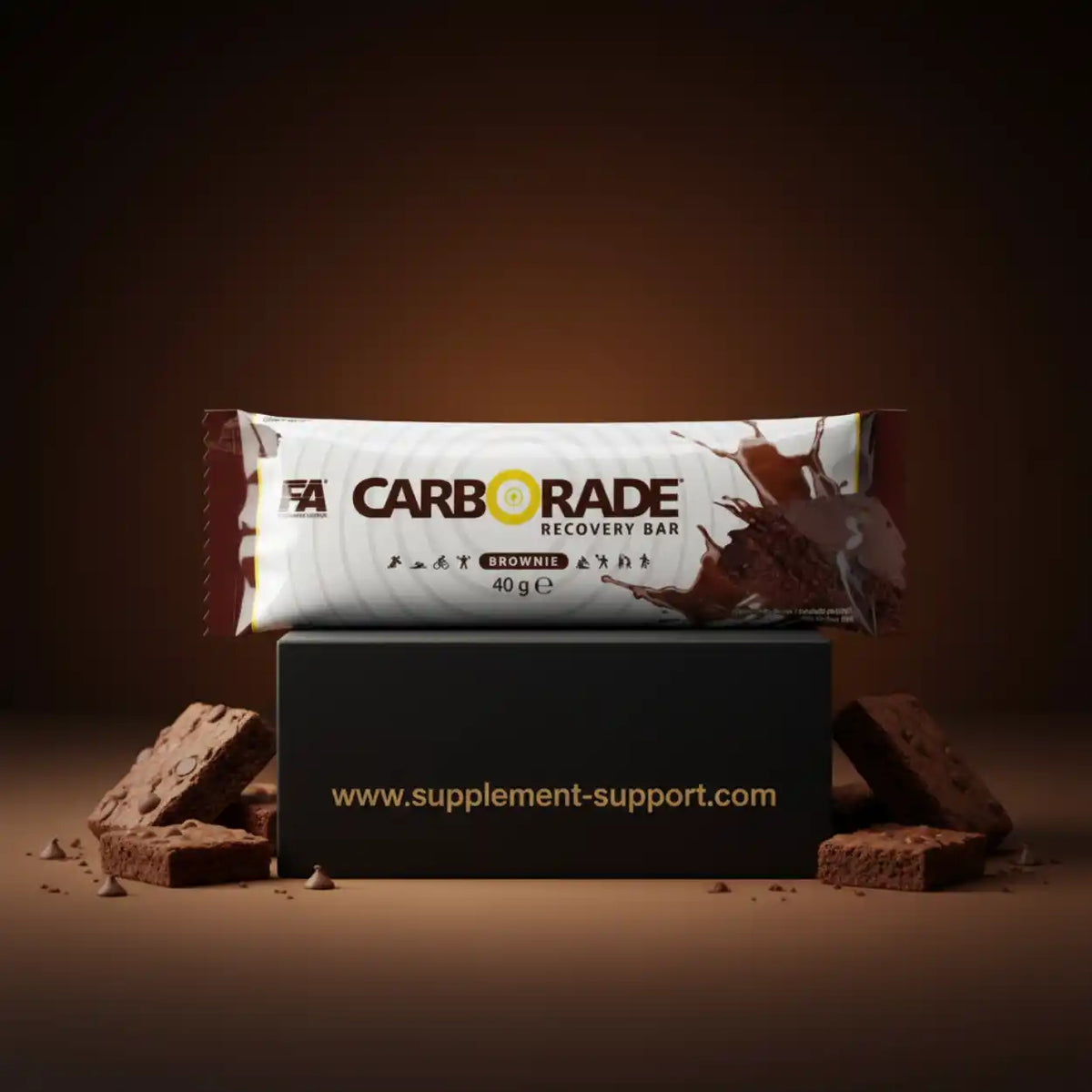 FA Nutrition Carborade Recovery Bar in Brownie Geschmack mit Schokoladenstücken