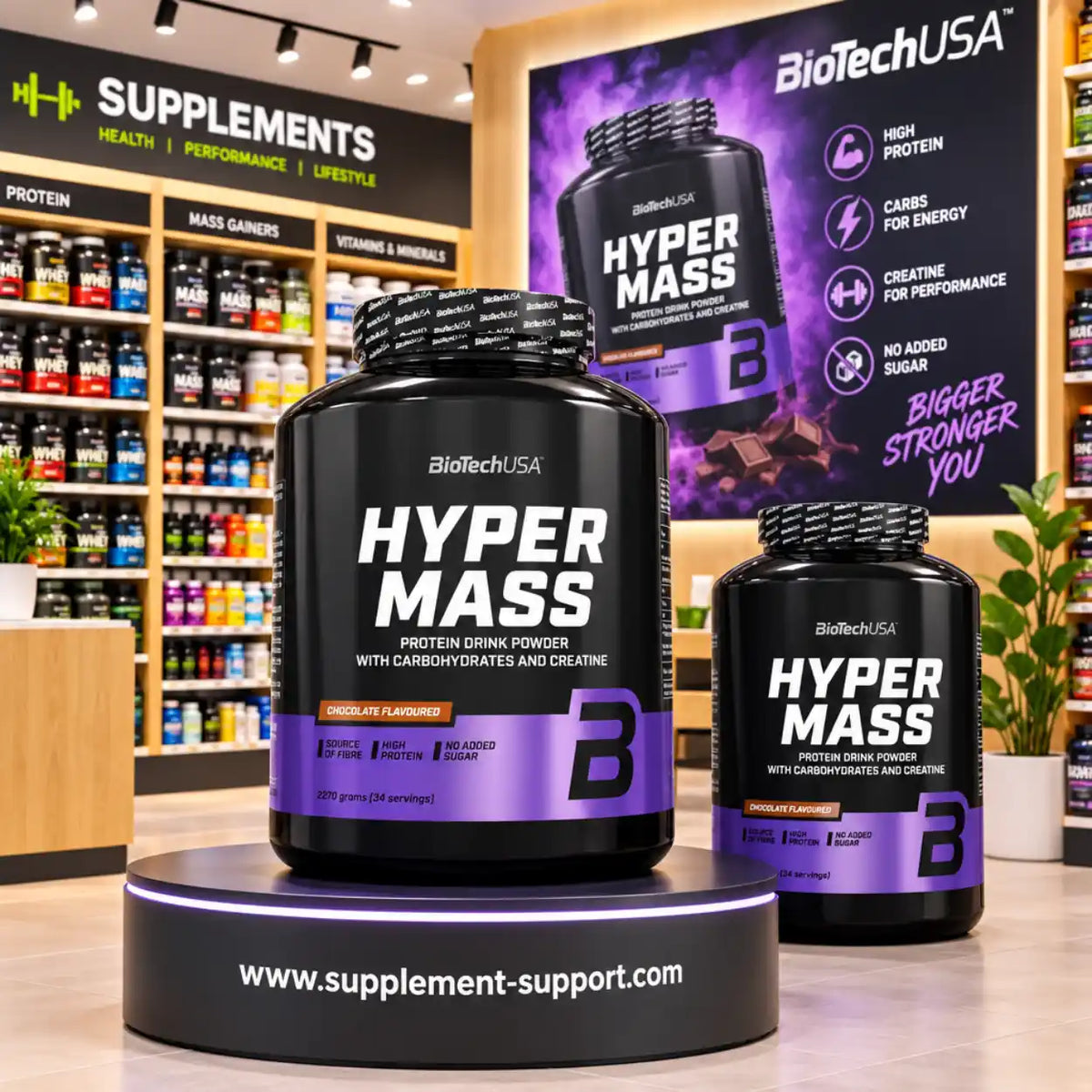 BioTech USA Hyper Mass Protein Drink Powder in Schokolade-Geschmack in einem Supplement-Shop.