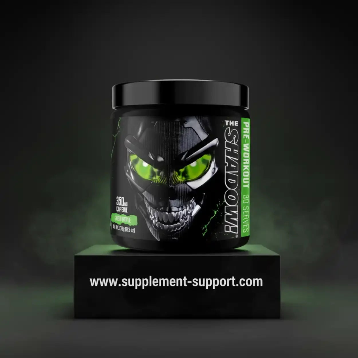 Pre-Workout Booster Dose The Shadow mit grünem Totenkopf-Design, Geschmacksrichtung Green Apple