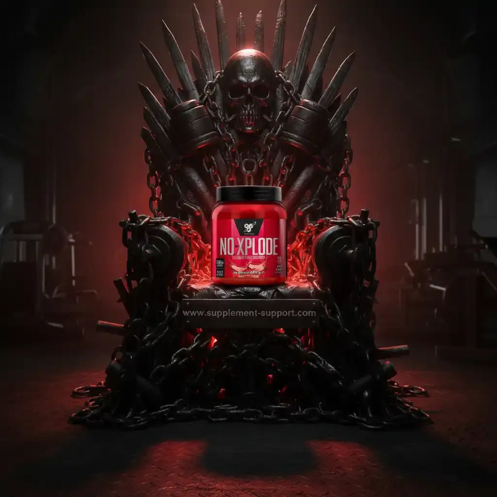 NO-XPLODE Pre-Workout Supplement auf einem dunklen Thron mit Totenkopf und Ketten