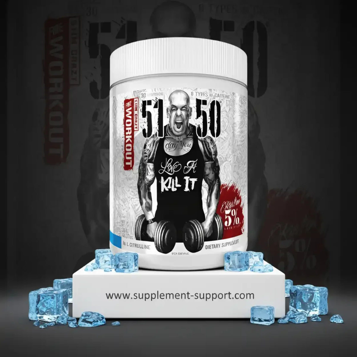 Weiße Dose 51-50 Pre-Workout Supplement auf Eisblöcken mit Website-Link.