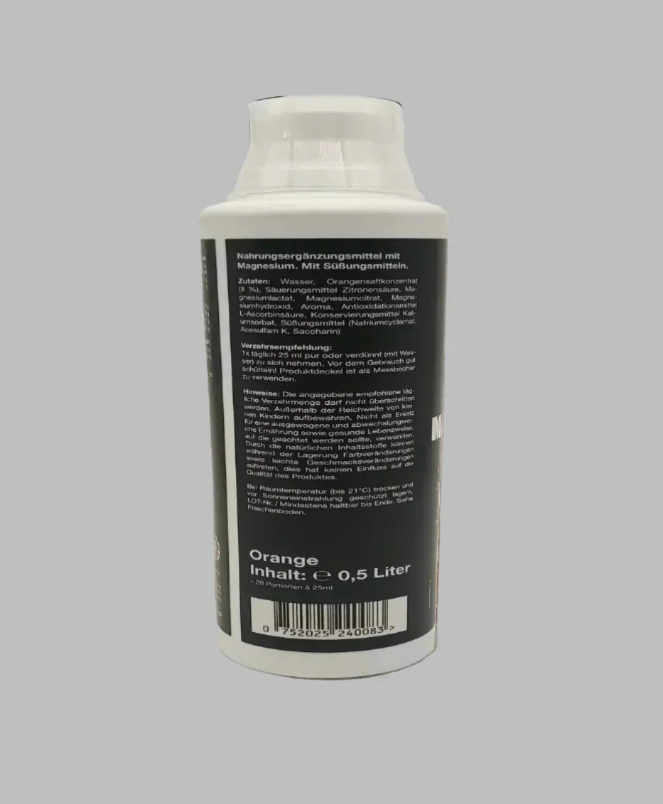 Rückseite einer weißen Flasche mit Magnesium-Nahrungsergänzungsmittel in Orange-Geschmack