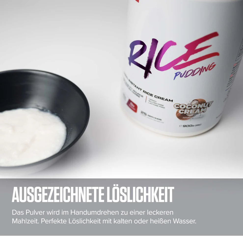 VAST® Instant Rice Pudding Coconut Cream mit zubereitetem Reisbrei in einer schwarzen Schale.
